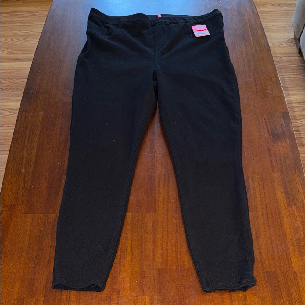 Spanx ladies NWT Ankle Jean-ish leggings. Black. 2X.